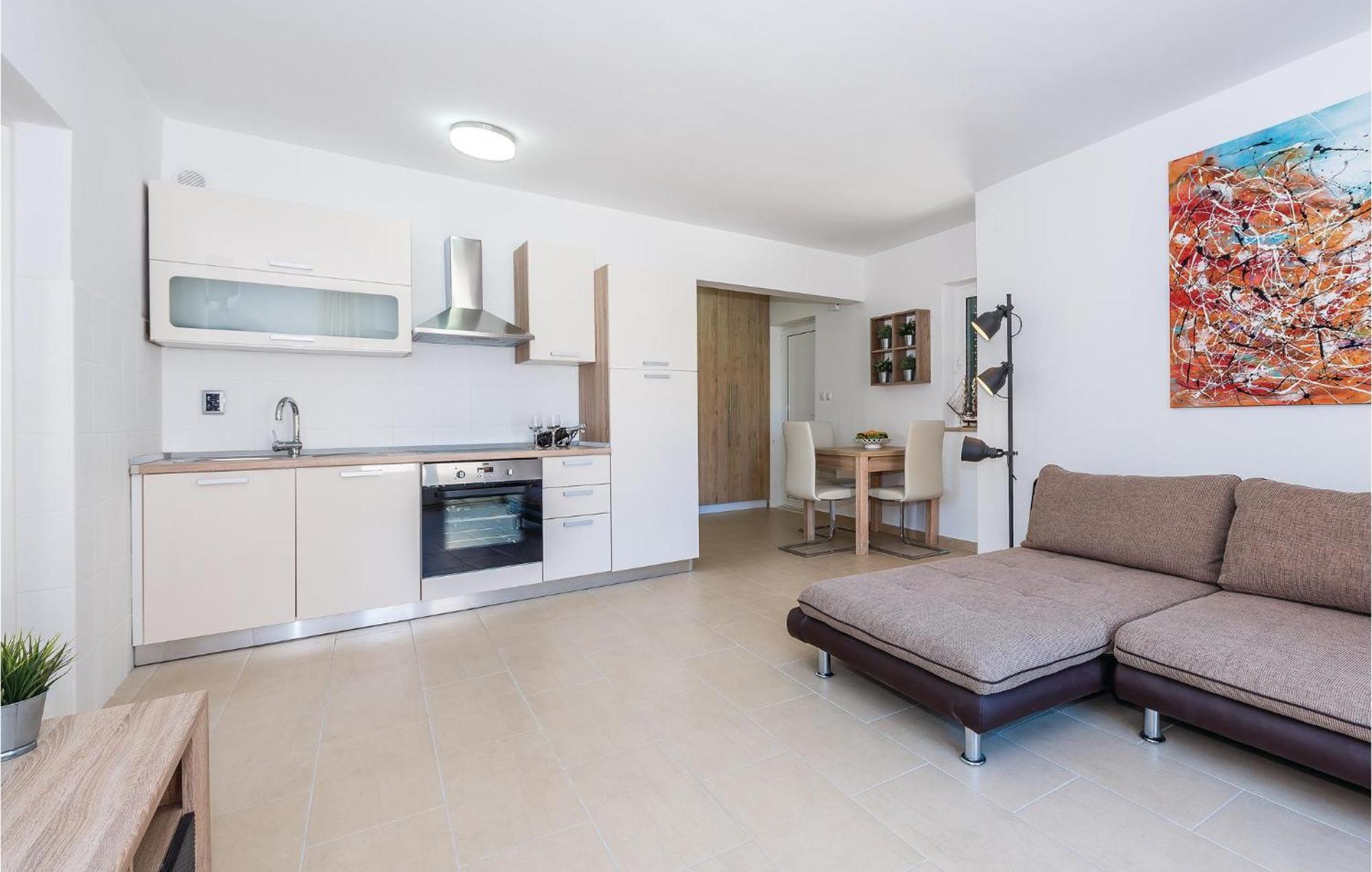 Stunning Home In Betina With Kitchen Екстер'єр фото